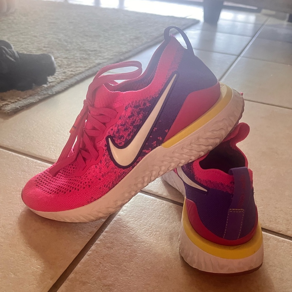 Nike Epic React sneakers
